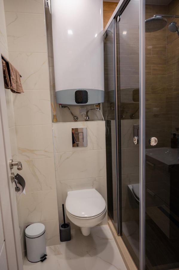 Emerald Suite With Private Parking Varna Extérieur photo