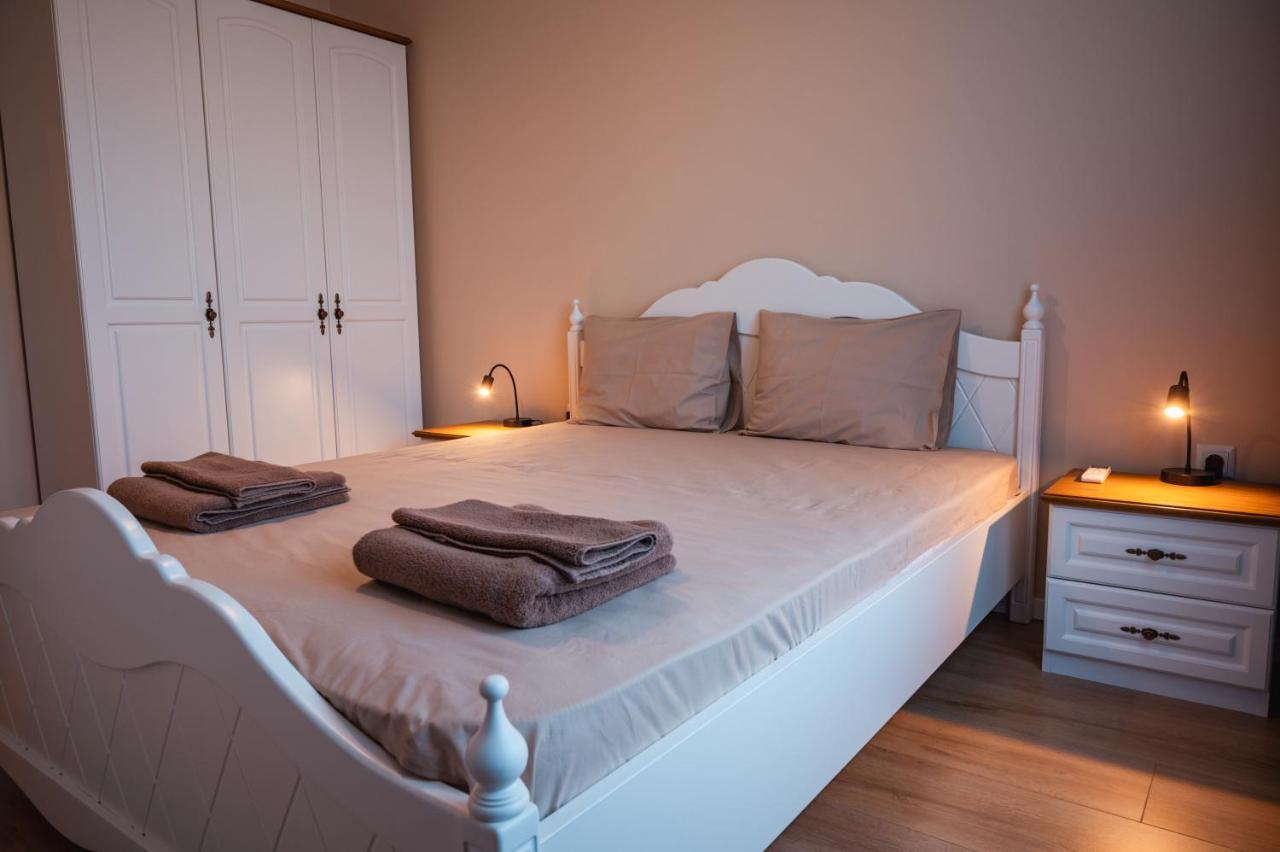 Emerald Suite With Private Parking Varna Extérieur photo