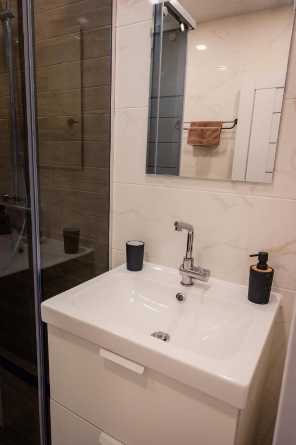 Emerald Suite With Private Parking Varna Extérieur photo