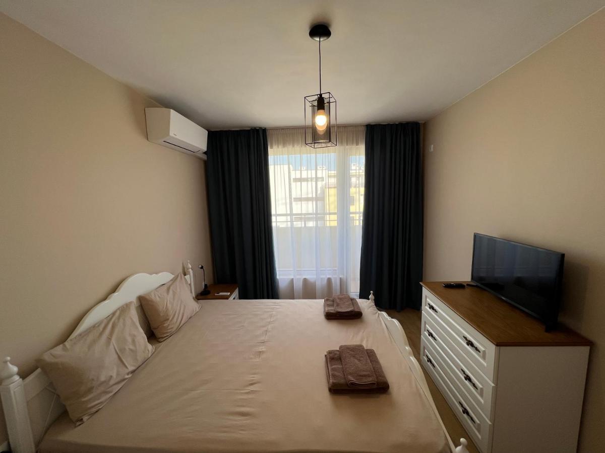 Emerald Suite With Private Parking Varna Extérieur photo